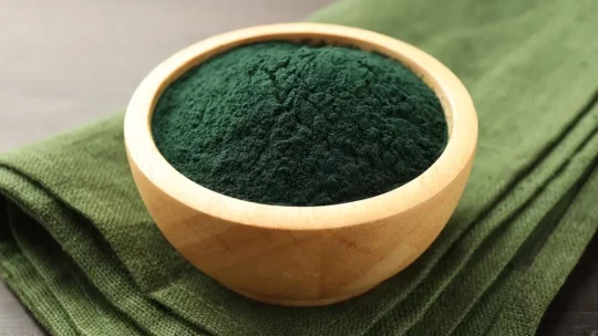 Cure de spiruline : quelle durée, quelle dose et quels bienfaits attendre ?
